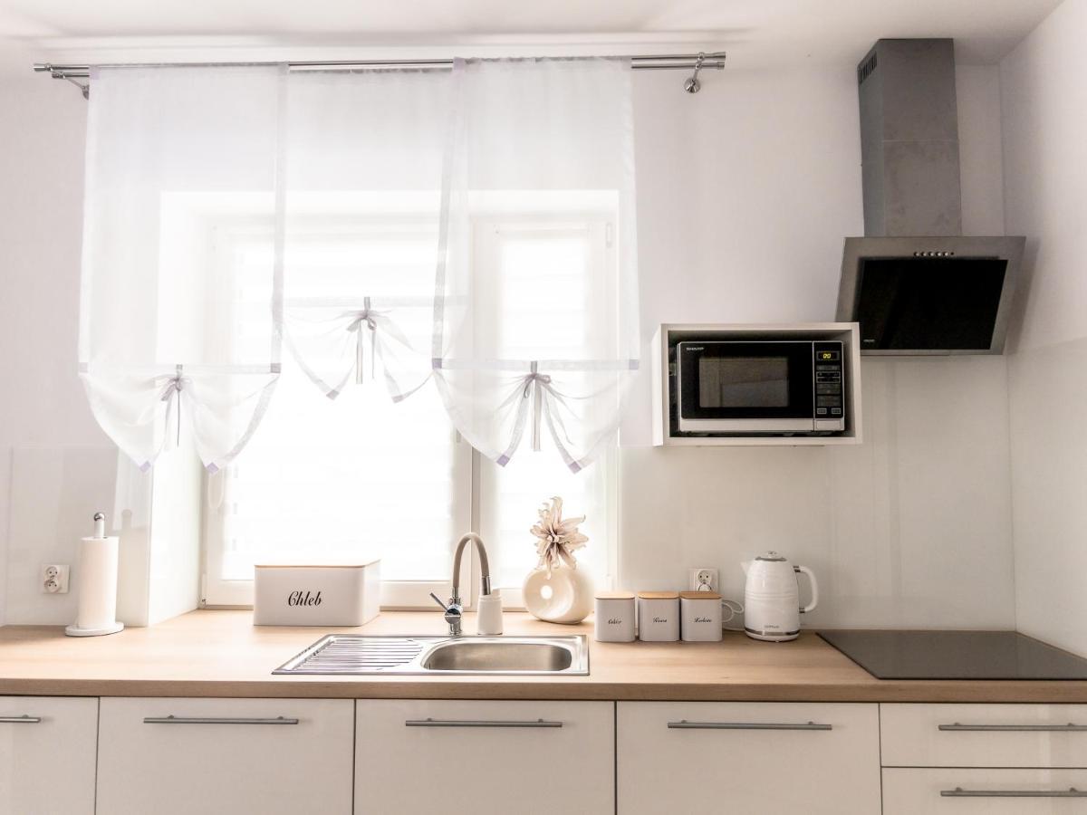 Apartament Pod Lasem Daire Oldrzychowice Klodzkie Dış mekan fotoğraf