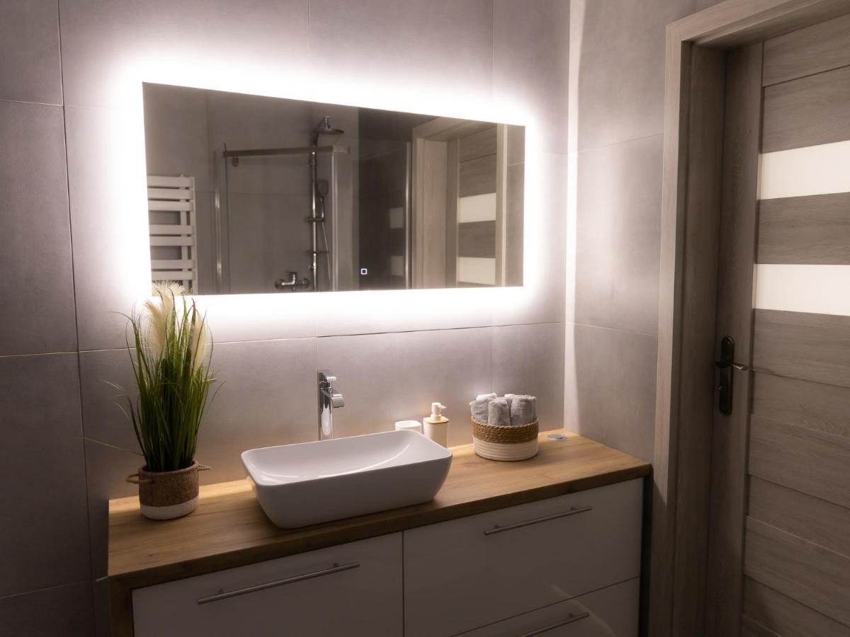 Apartament Pod Lasem Daire Oldrzychowice Klodzkie Dış mekan fotoğraf