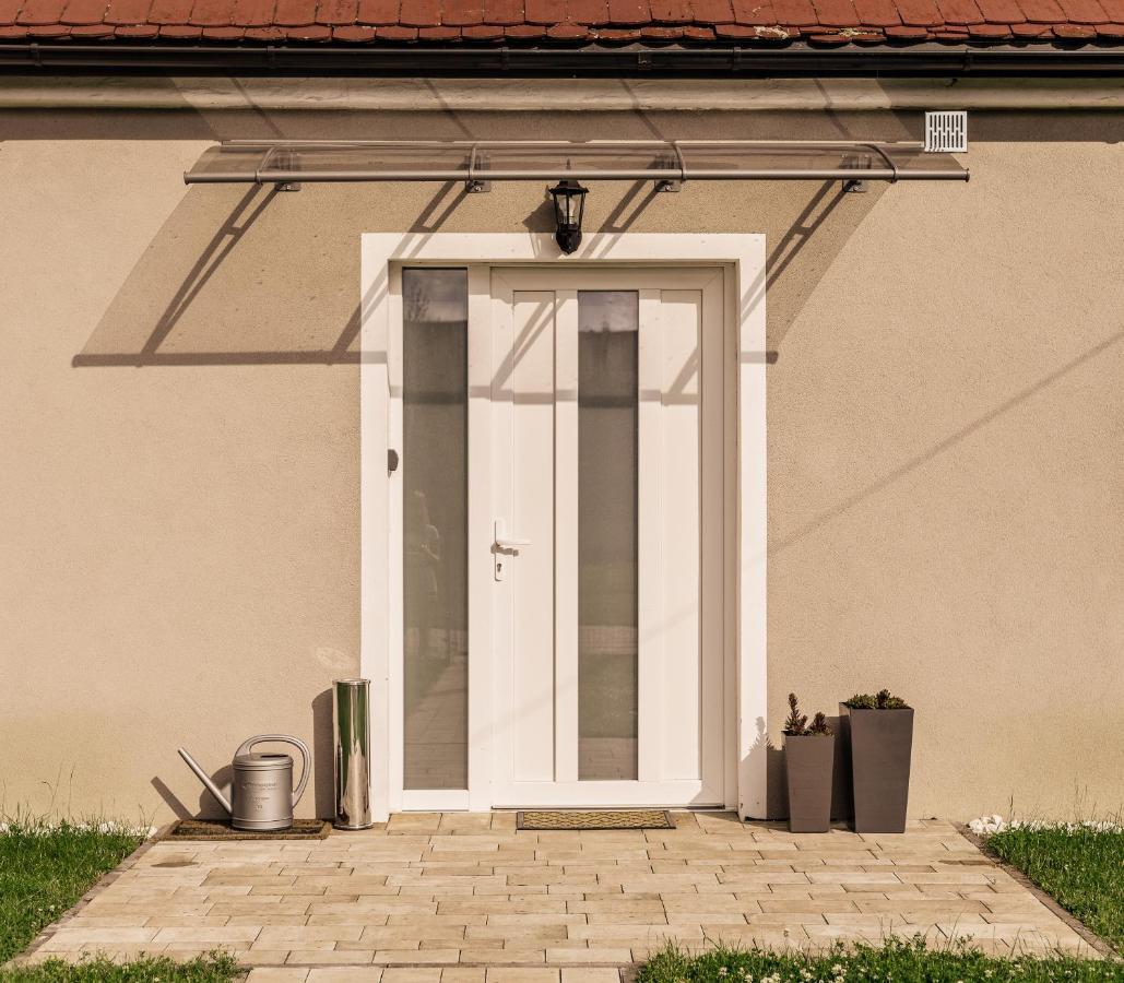 Apartament Pod Lasem Daire Oldrzychowice Klodzkie Dış mekan fotoğraf