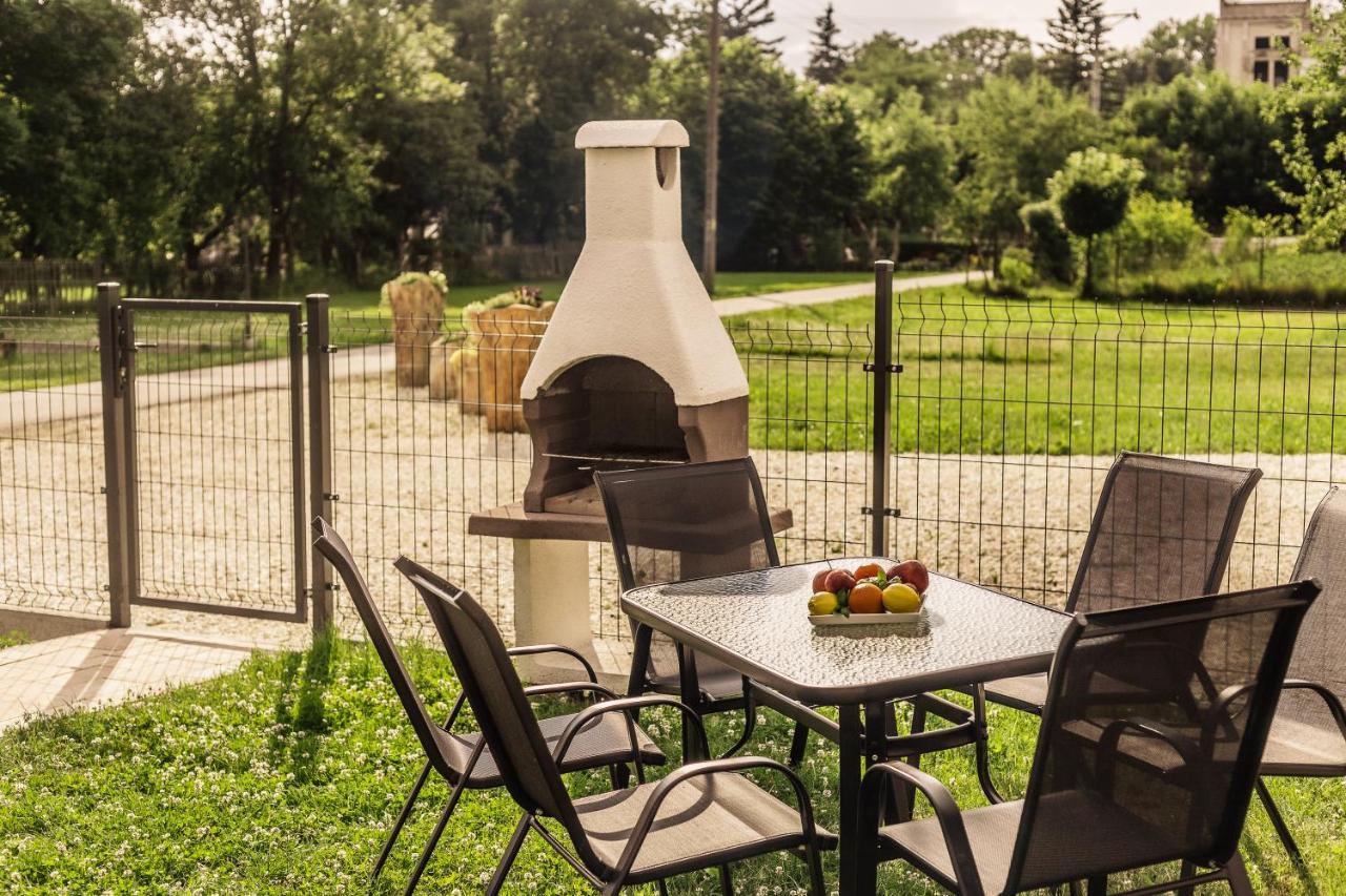 Apartament Pod Lasem Daire Oldrzychowice Klodzkie Dış mekan fotoğraf